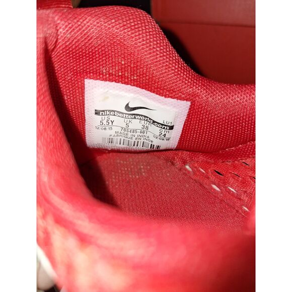 Nike Roshe One Flight Red Size 5.5 Youth 705485-601 - Picture 7 of 11